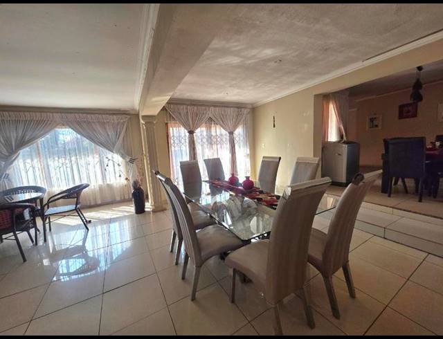 3 BEDROOM HOUSE FOR SALE IN DAWN PARK